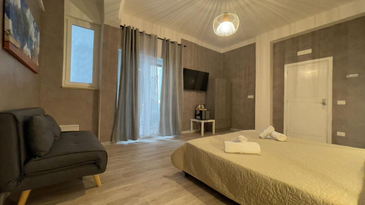 Cconforthotels R&B Gary House Бари Экстерьер фото
