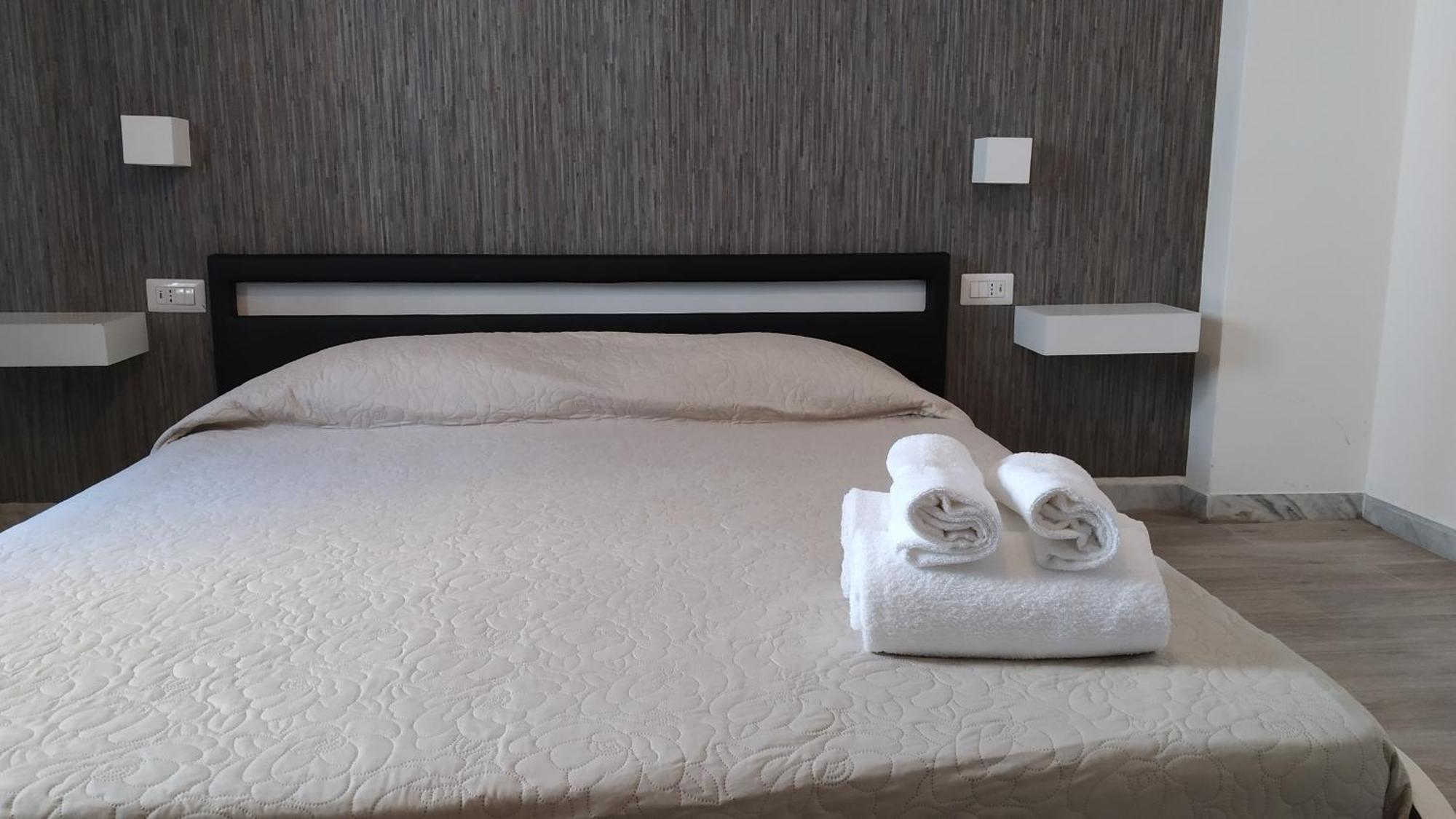 Cconforthotels R&B Gary House Бари Экстерьер фото